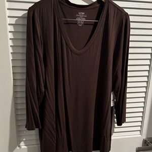 NWT Lord & Taylor Iconic Fit V Neck 3/4 Sleeves Chocolate Brown Blouse. Size 3X